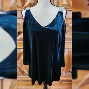 S. Levine Velvet Top Sz L